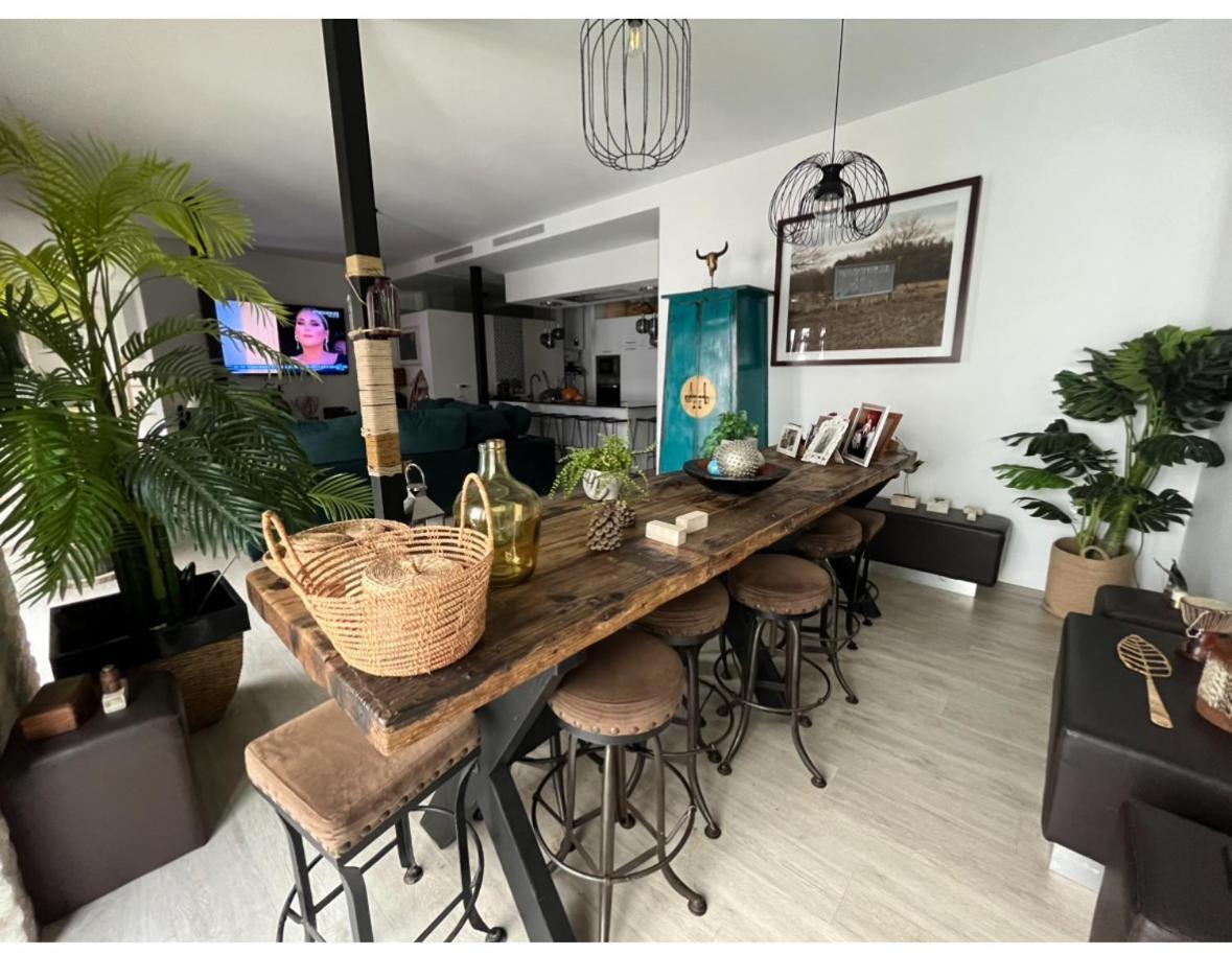 Casa Duque Compartida Familiar 1-Habitacion Con Bano Propio Севилья Экстерьер фото
