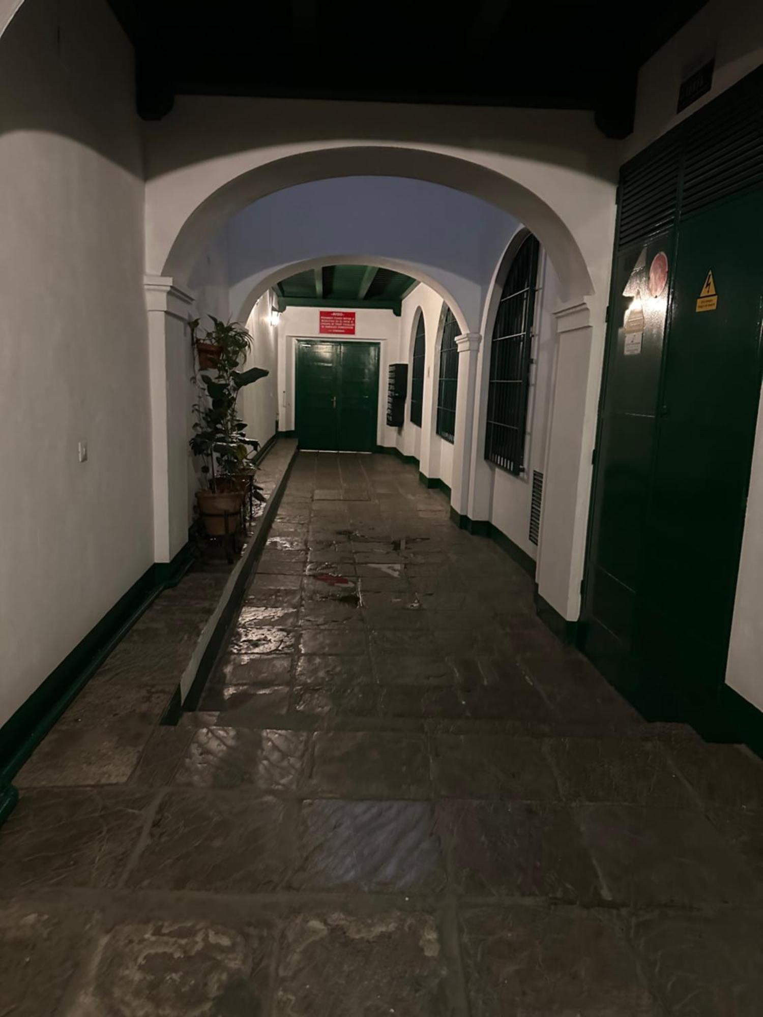 Casa Duque Compartida Familiar 1-Habitacion Con Bano Propio Севилья Экстерьер фото