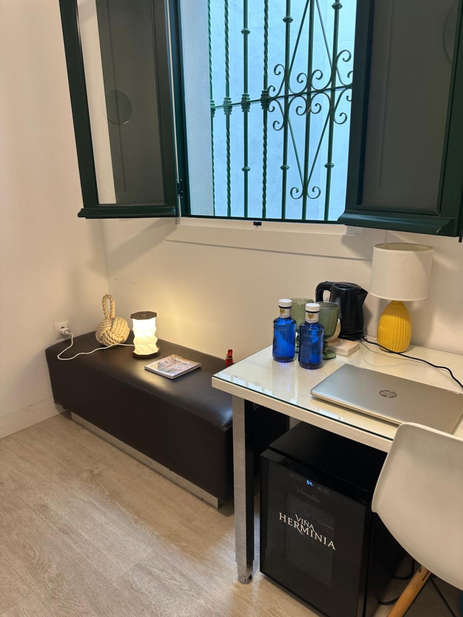 Casa Duque Compartida Familiar 1-Habitacion Con Bano Propio Севилья Экстерьер фото